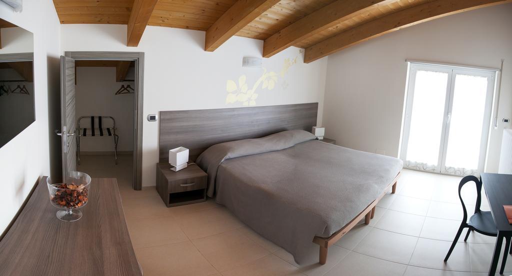 B&B Alba In Langhe Verduno Kamer foto